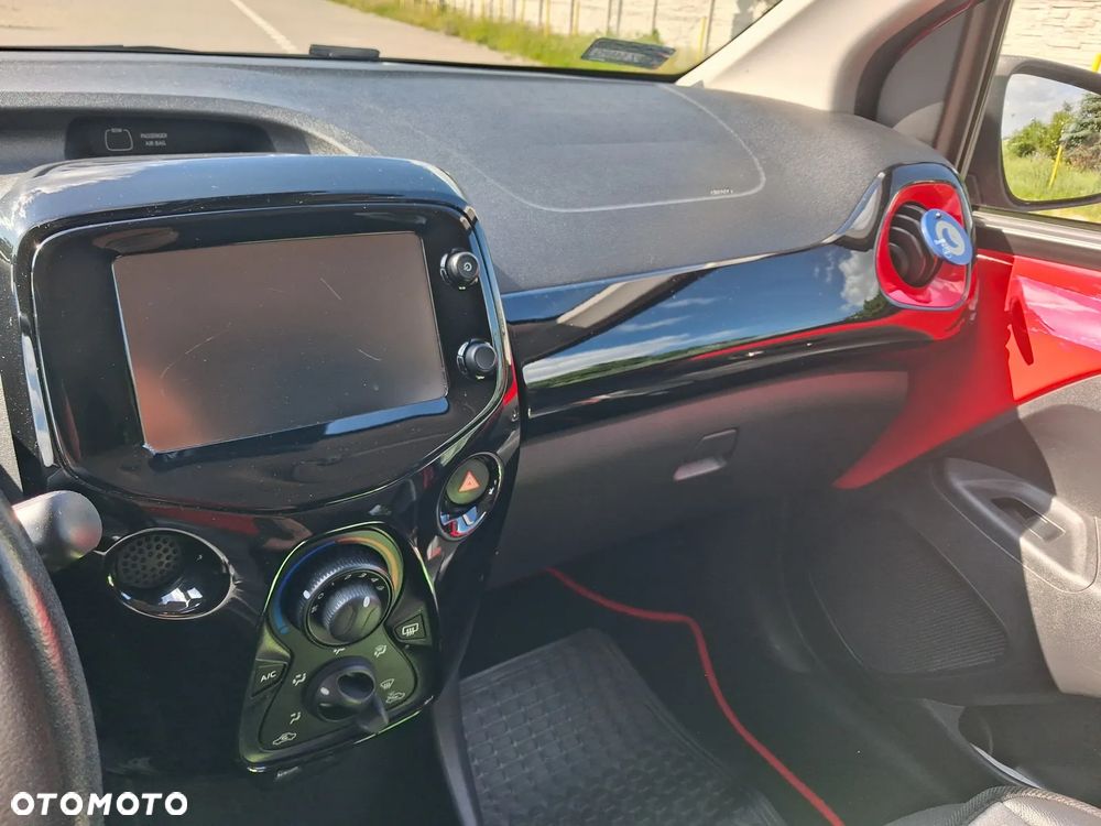 Toyota Aygo x-cite - 13