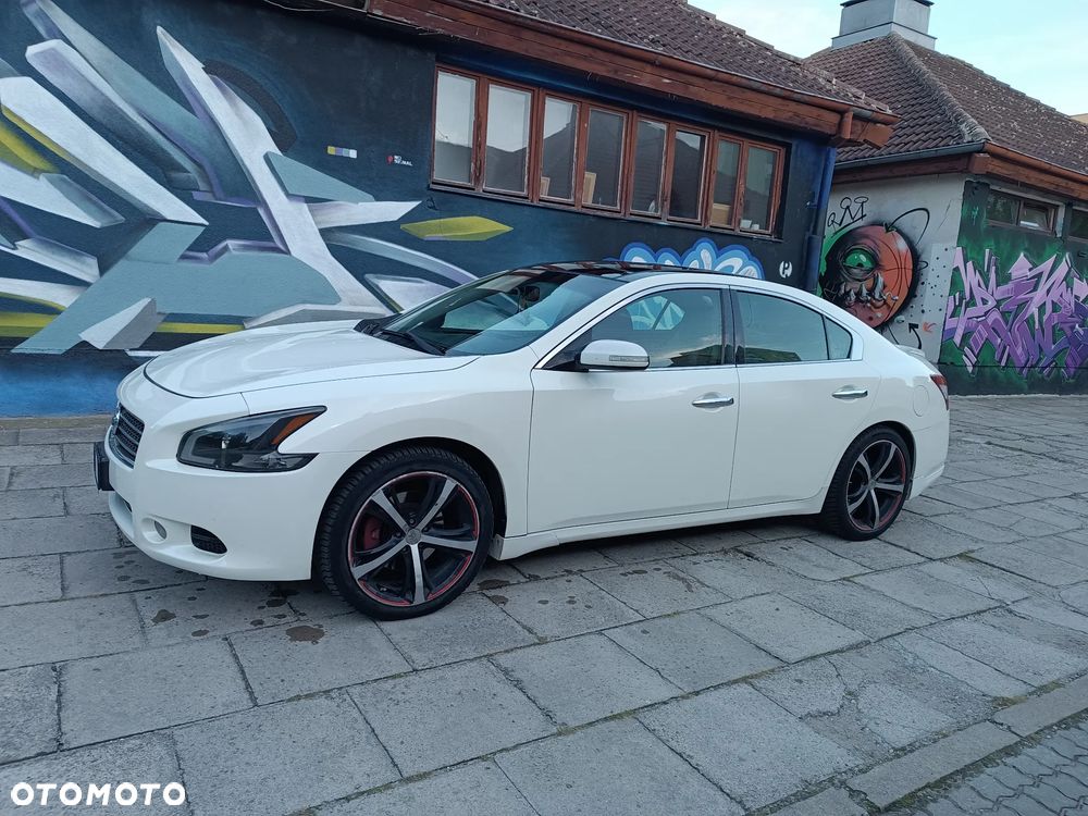 Nissan Maxima - 3