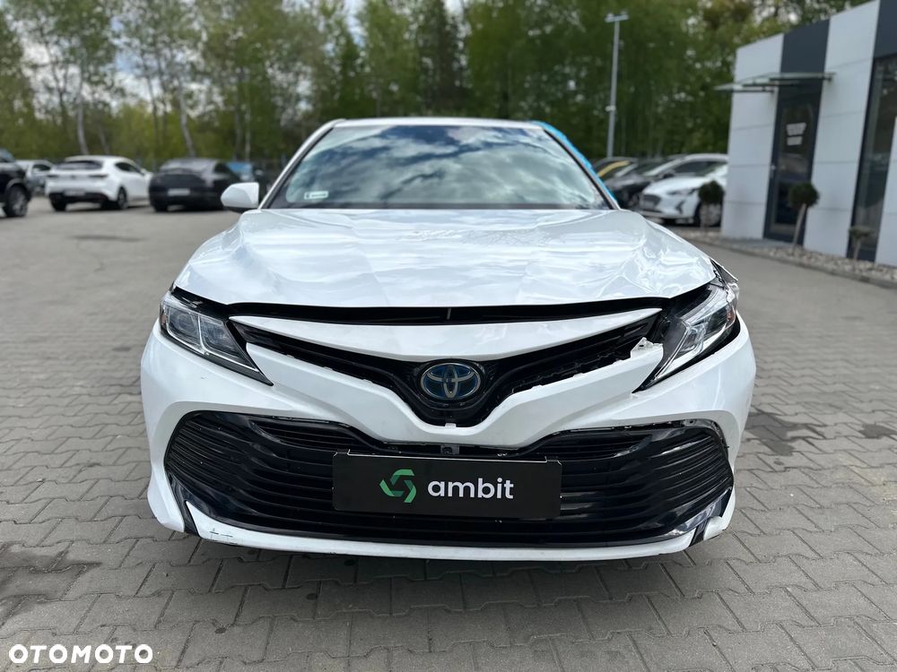 Toyota Camry - 2