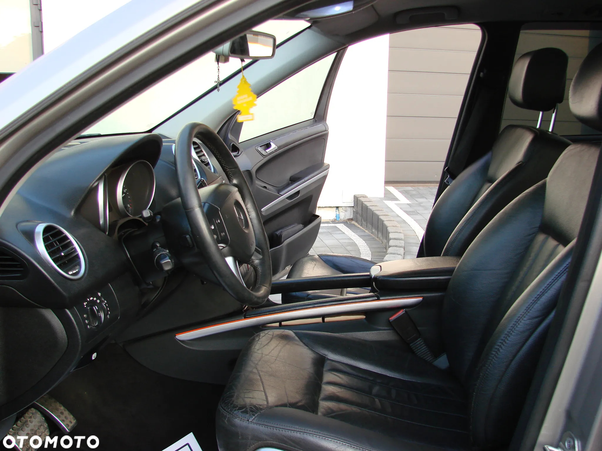 Mercedes-Benz ML - 19