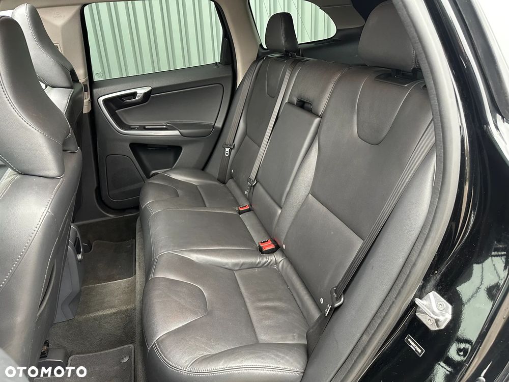 Volvo XC 60 T5 AWD Summum - 6