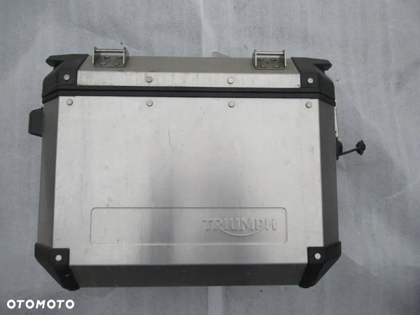 TRIUMPH  KUFER