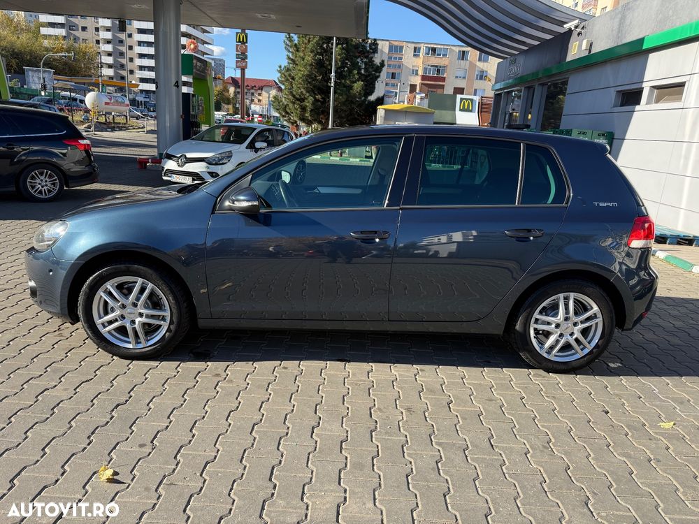 Volkswagen Golf - 36
