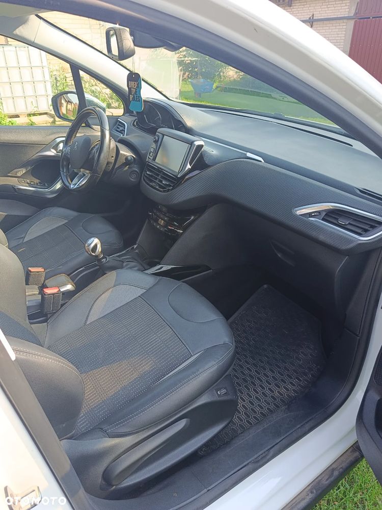 Peugeot 2008 - 15