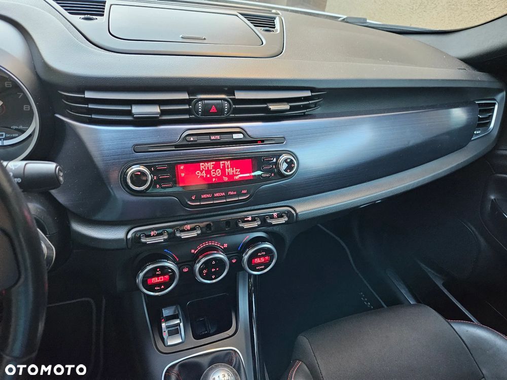 Alfa Romeo Giulietta 1750 TBi Quadrifoglio Verde - 20