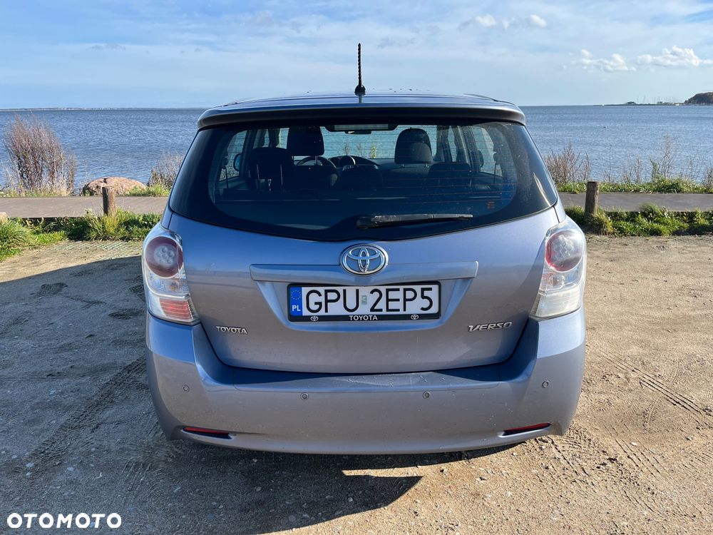 Toyota Verso 2.0 D-4D - 2