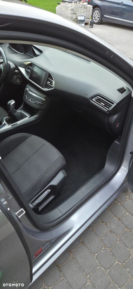Peugeot 308 1.6 HDi Style - 26