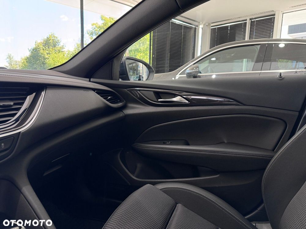Opel Insignia - 28