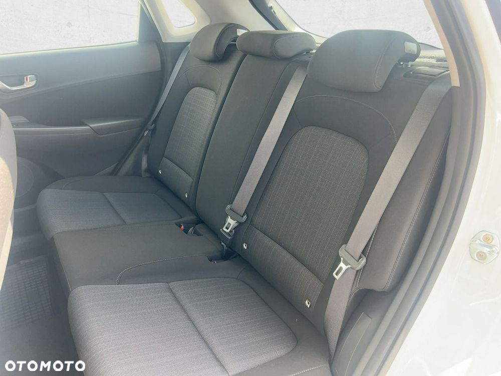 Hyundai Kona - 23
