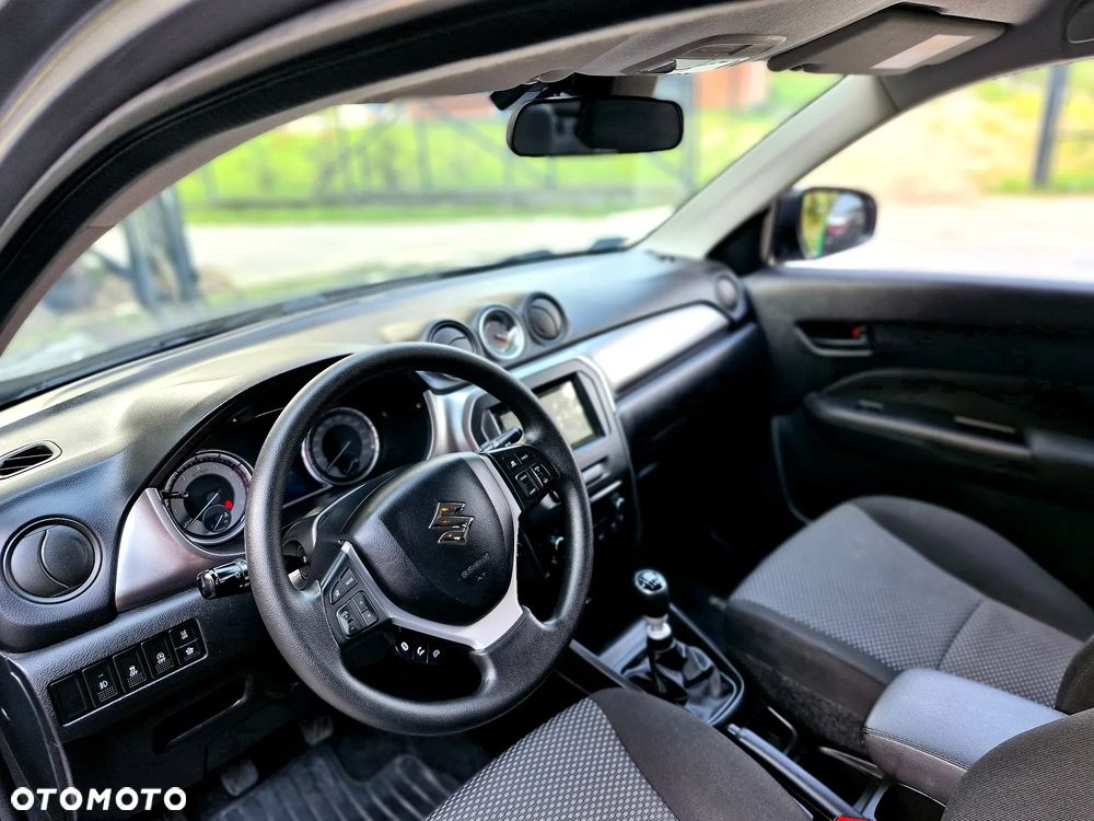 Suzuki Vitara - 21