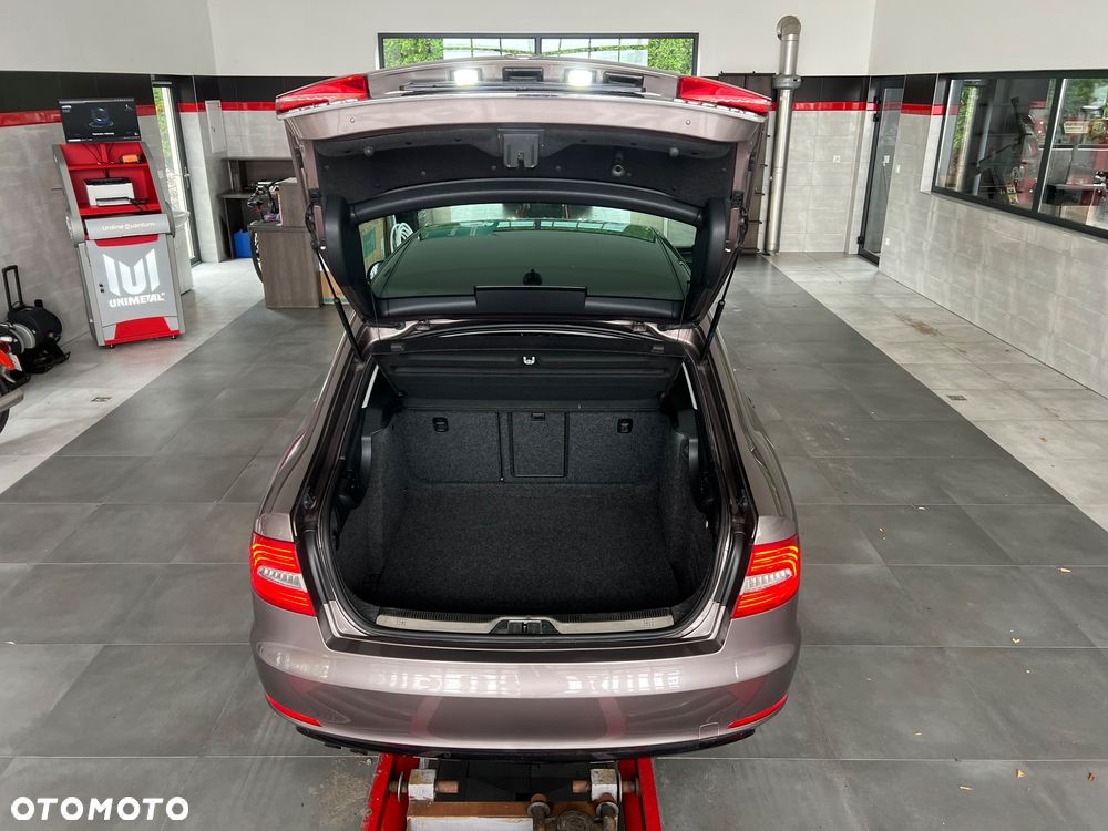 Skoda Superb 1.6 TDI Active Greenline - 24