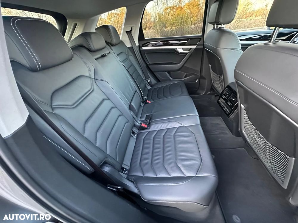 Volkswagen Touareg V6 TDI 4MOTION Style - 9