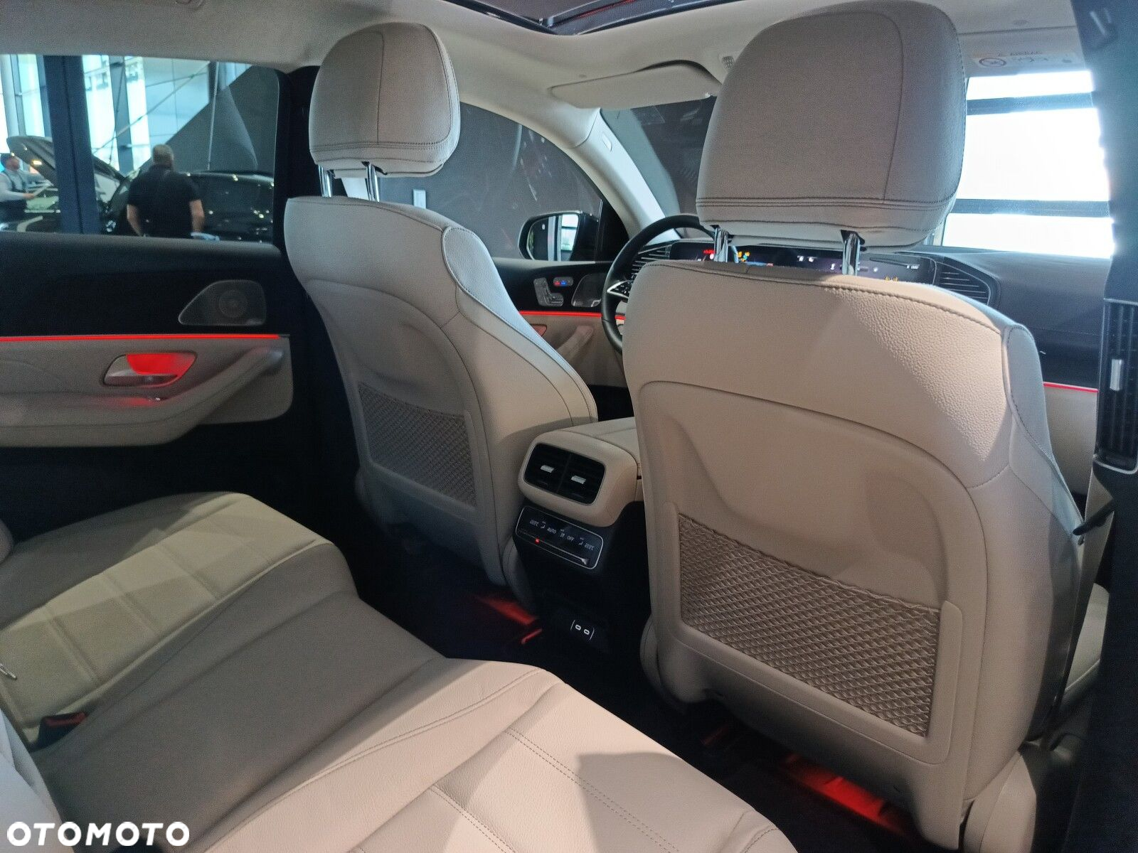 Mercedes-Benz GLE - 29
