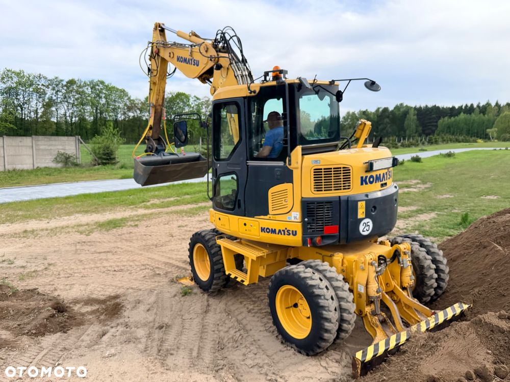 Komatsu 4x4x4 ramię łamane Koparka kołowa KOMATSU  PW98MR-8 10ton 4x4x4 ośki skrętne Ramię 3x łamane BEZ DPF i ADBLUE 4 cyl dodatkowe wyjścia hydr Pług Podpory 2012 szybka zwinna Prosto z importu 1 właściciel Cat TEREX Liebherr Wacker Pw 98 Mr 8 11 - 10