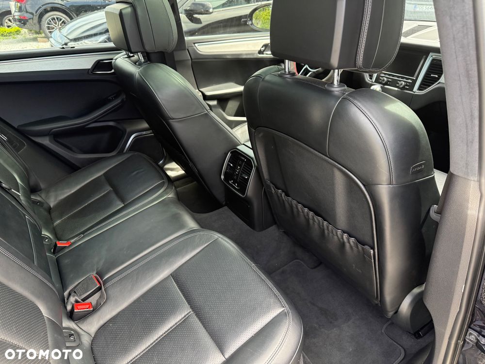 Porsche Macan Turbo PDK - 11