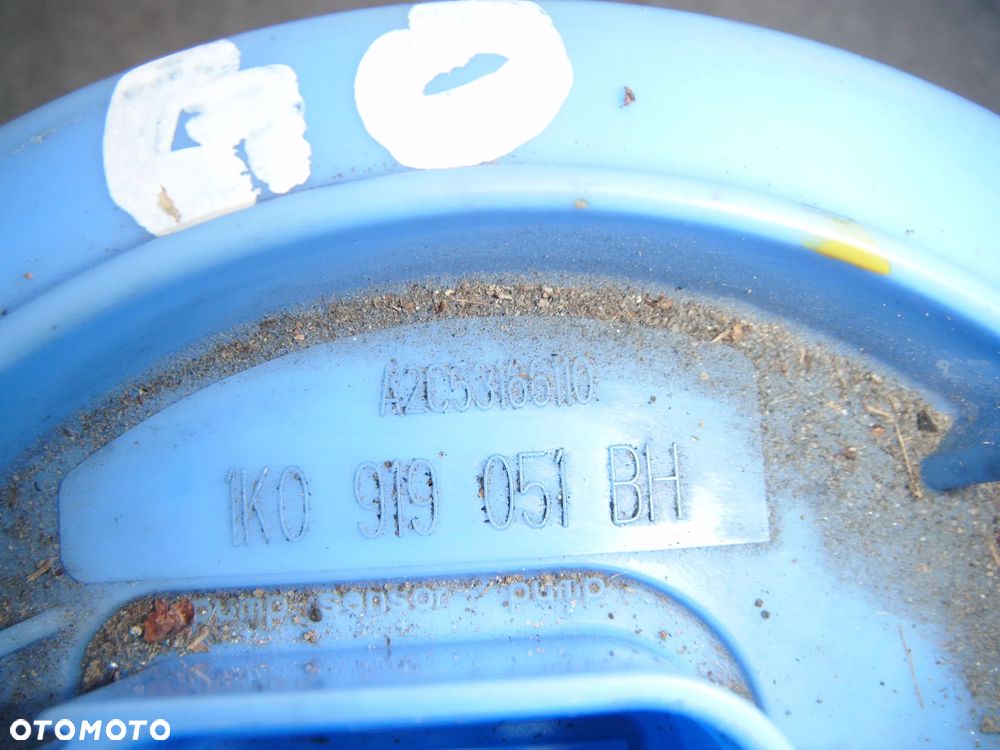 vw golf V 1.4tfsi pompa paliwa 1k0919051bh - 2