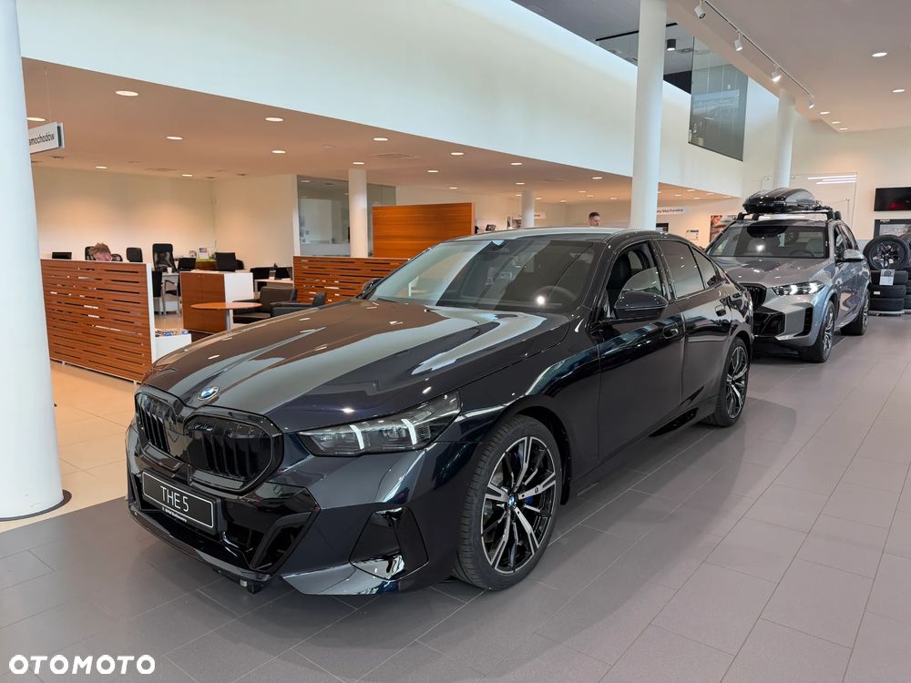 BMW Seria 5 540d xDrive mHEV M Sport - 1