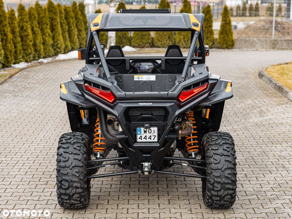 Polaris RZR - 22