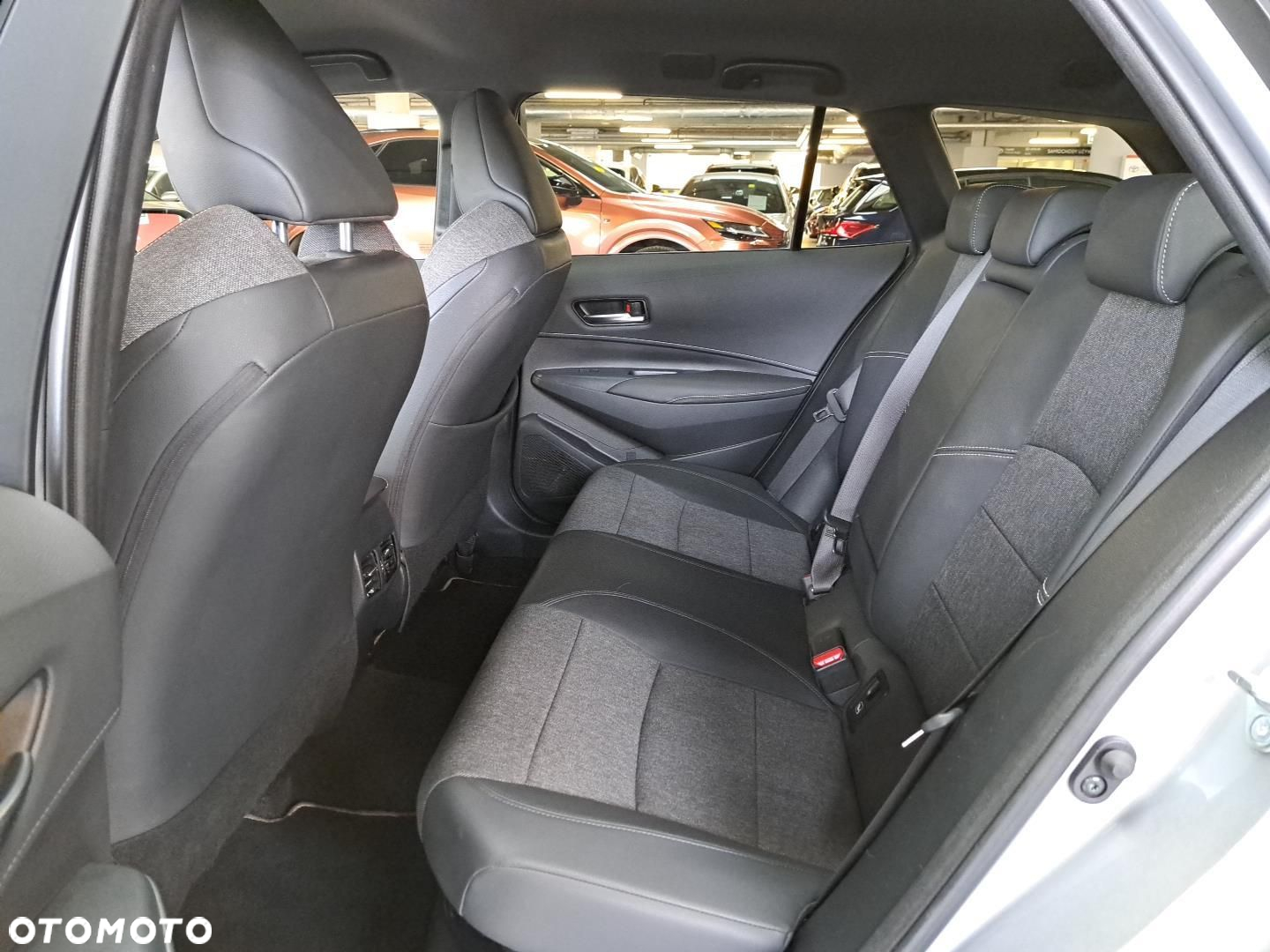Toyota Corolla - 10