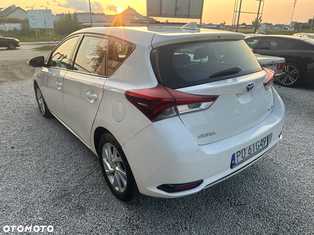 Toyota Auris Hybrid 135 Premium - 7