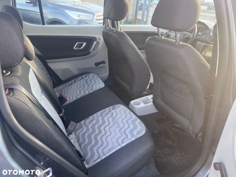 Skoda Fabia 1.2 HTP Active - 9