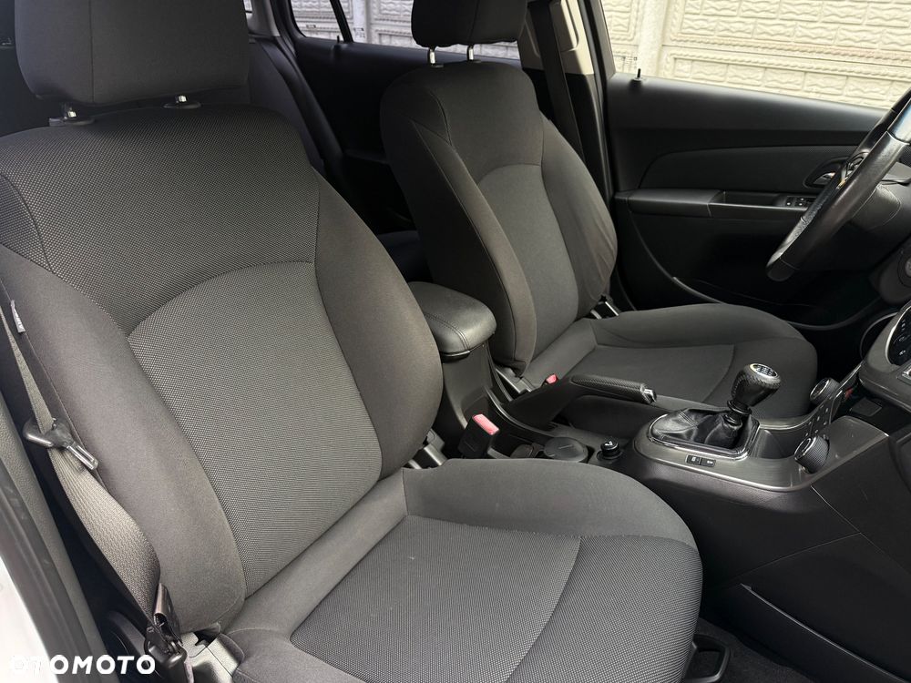 Chevrolet Cruze 1.7 D LT+ Premium - 32
