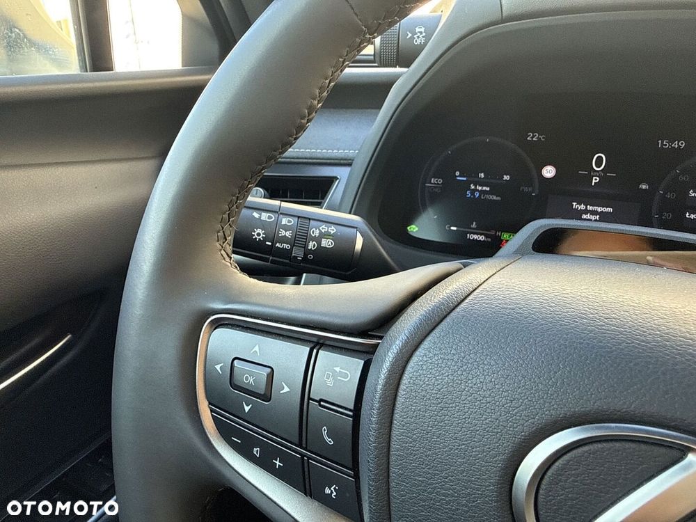 Lexus UX 300h Business - 25