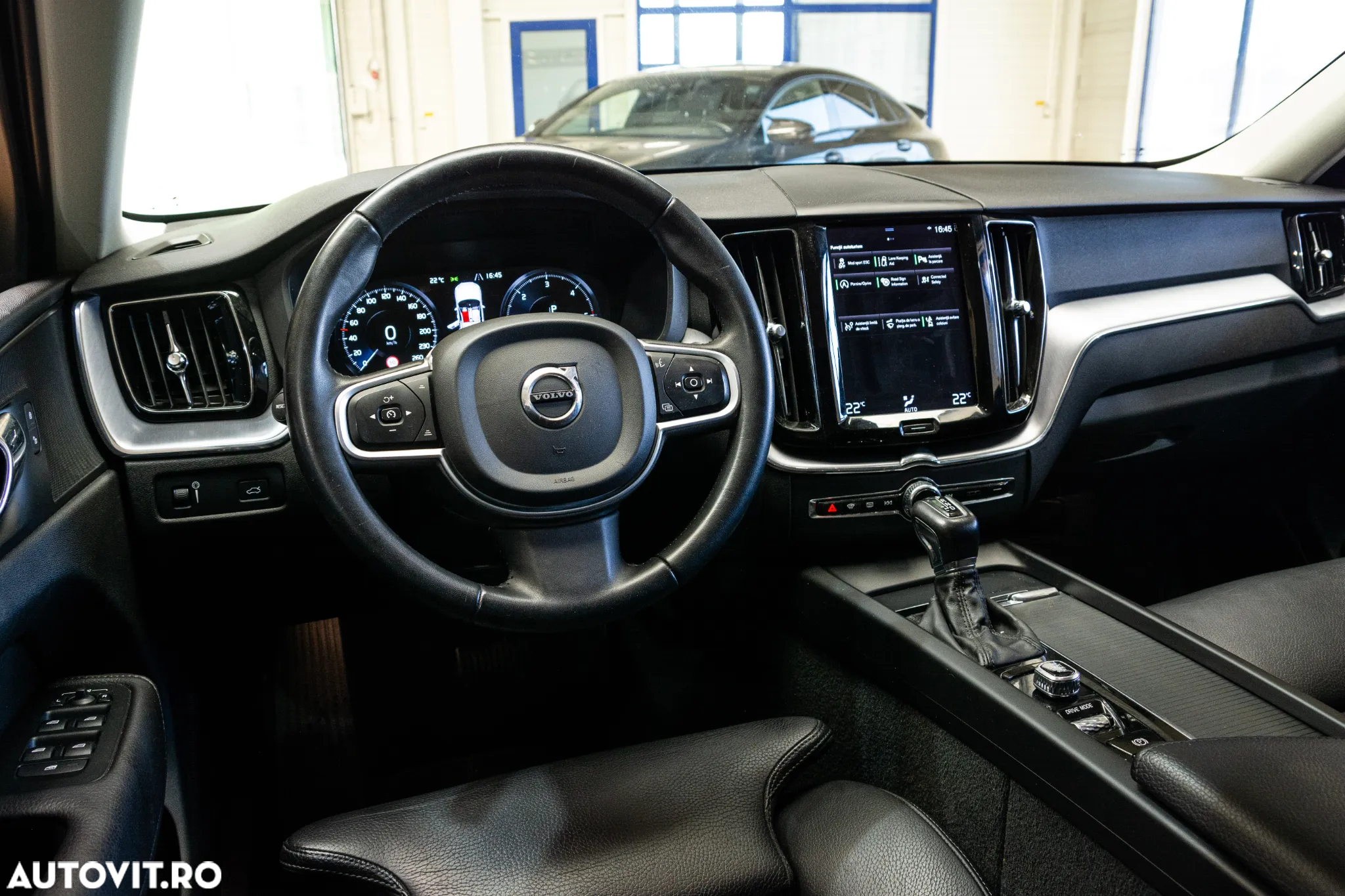 Volvo XC 60 D4 Geartronic Momentum Pro - 27