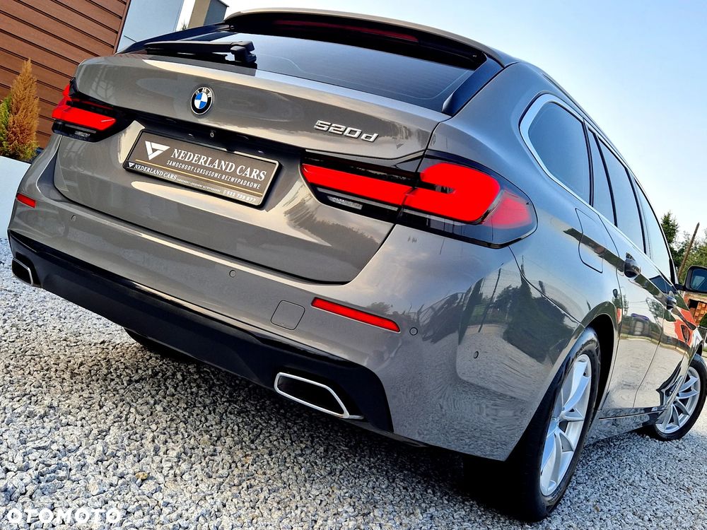 BMW Seria 5 520d Touring - 6
