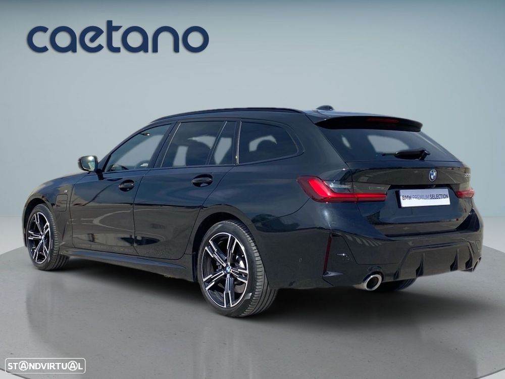 BMW 330 e Pack Desportivo M Auto - 27