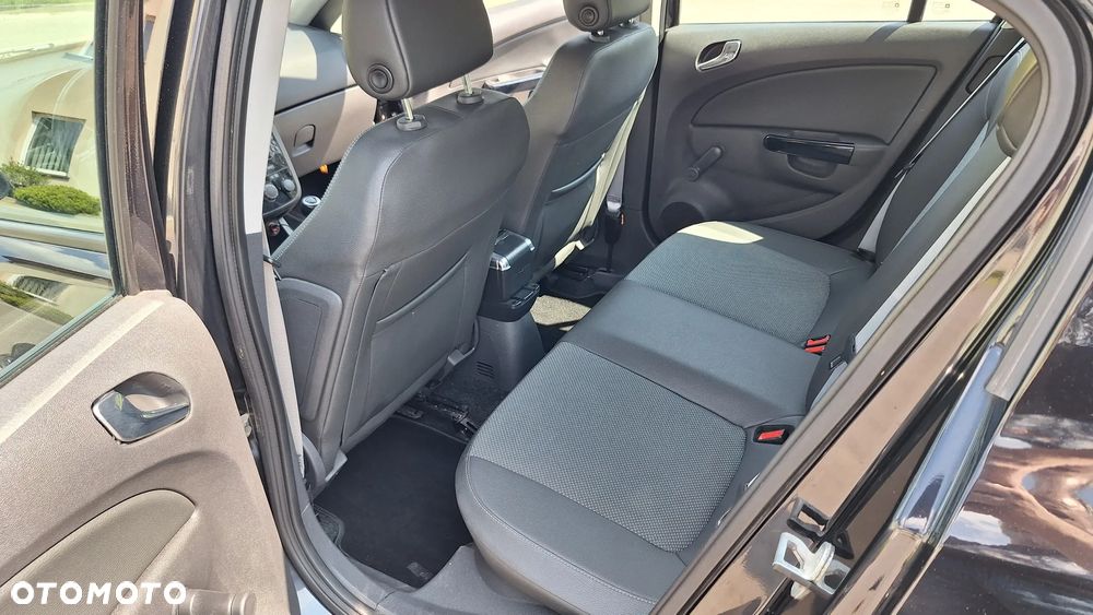 Opel Corsa 1.4 16V Cosmo - 16
