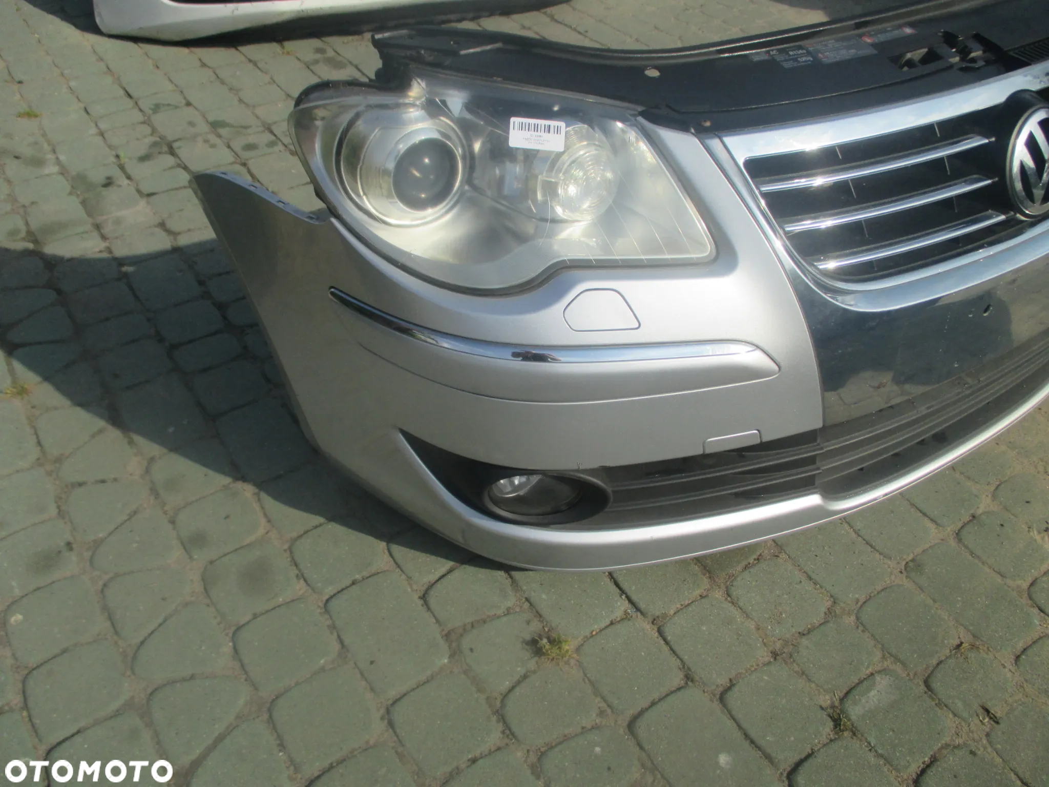 pas chłodnice zderzak lampa Xenon VW Touran I lift - 2