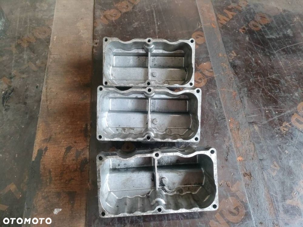 POKRYWA ZAWORÓW MAN L2000 6.9 D0836 - 2