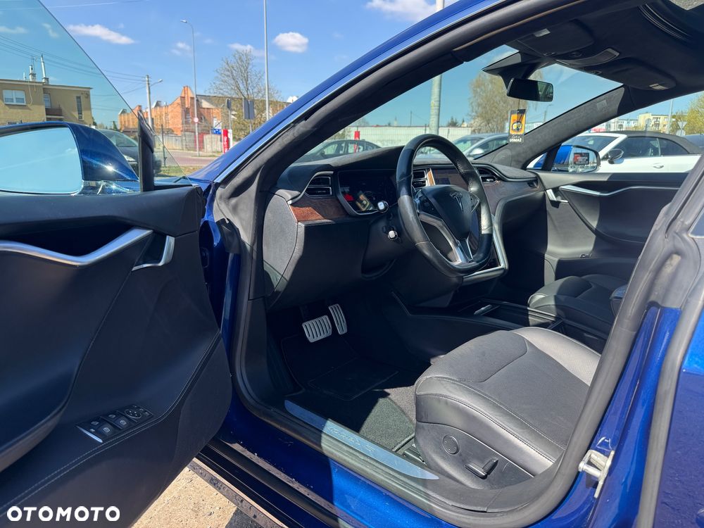 Tesla Model S 90 D Performance - 19