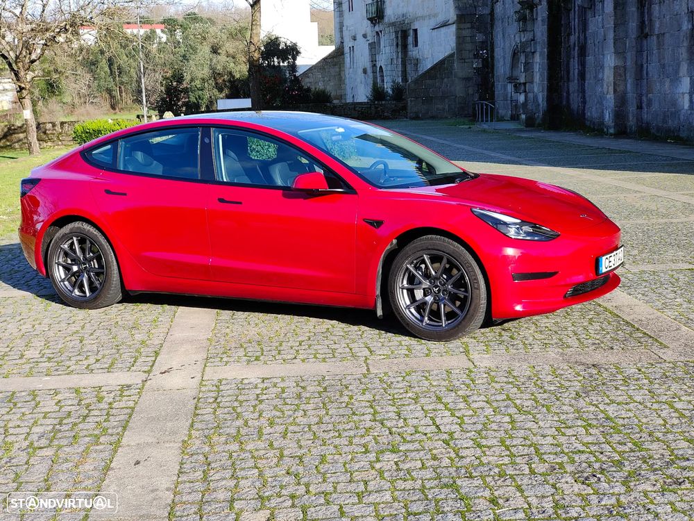 Tesla Model 3 Standard Range Plus RWD - 3