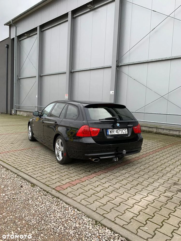 BMW Seria 3 318d - 4
