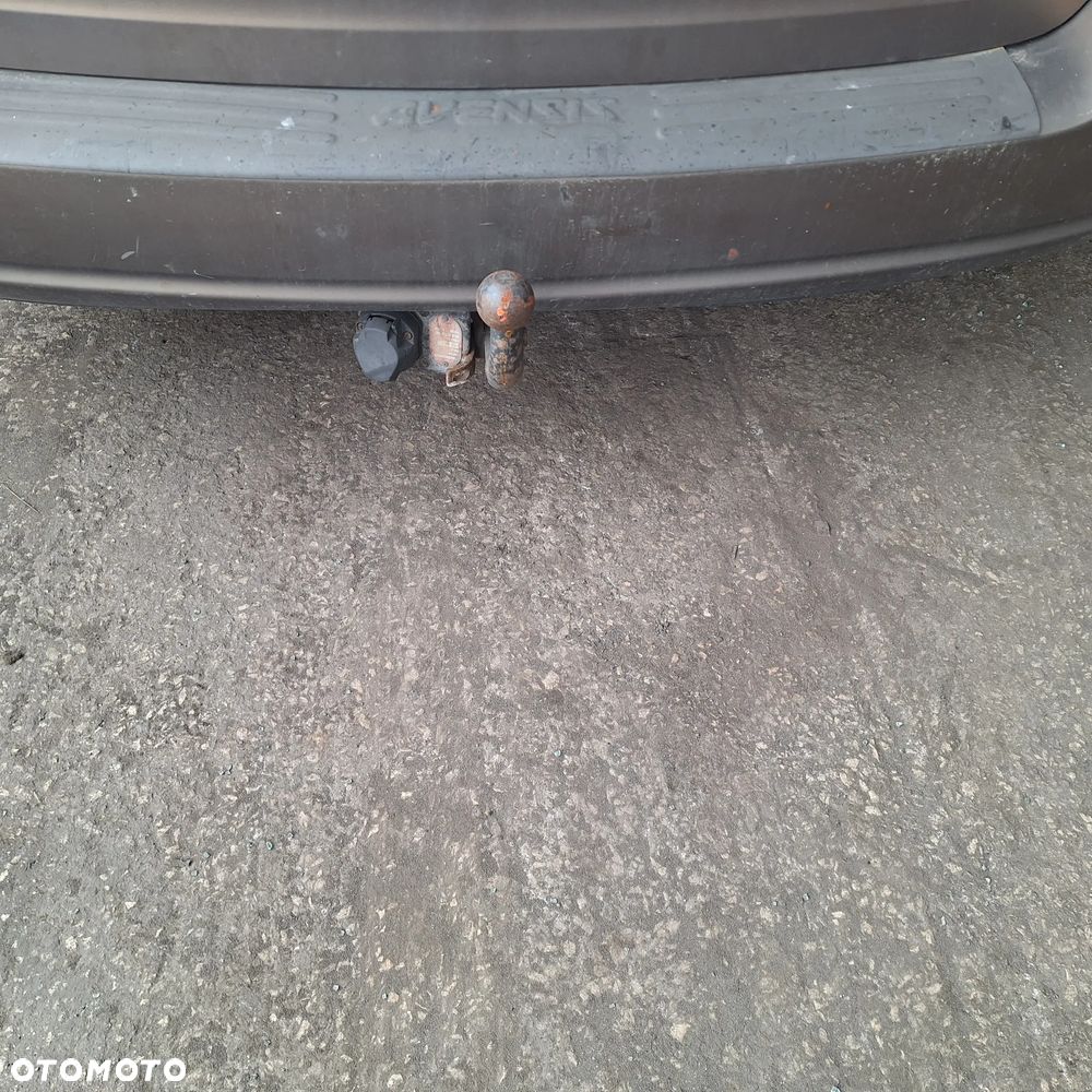 HAK HOLOWNICZY  TOYOTA AVENSIS T25 KOMBI - 1