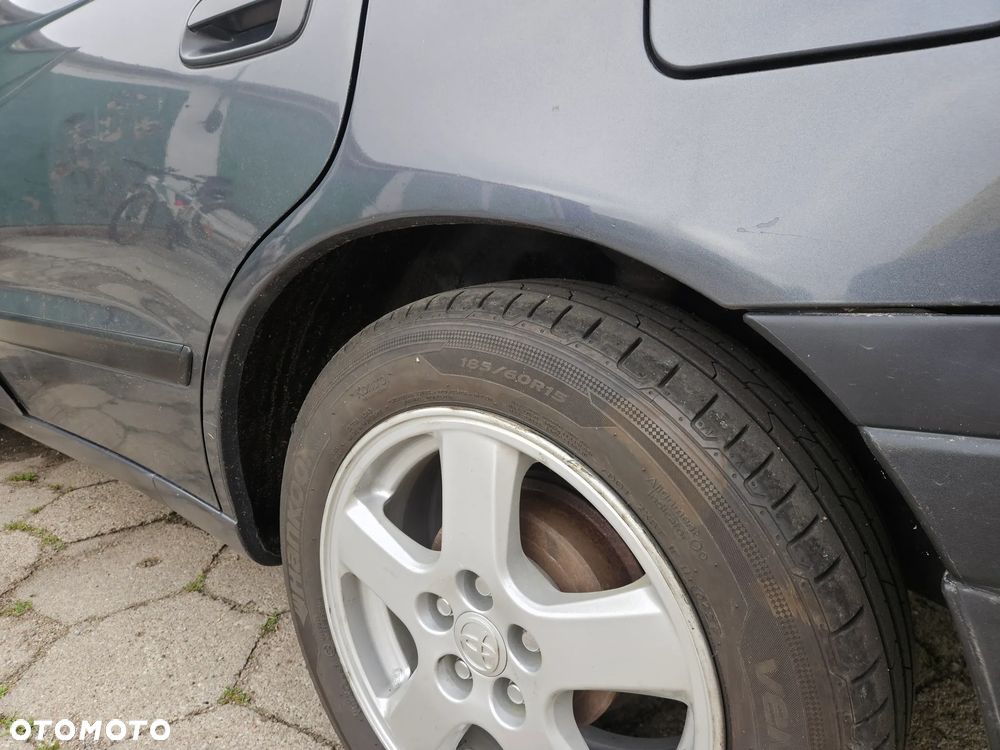 Toyota Carina 1.6 XLi - 8