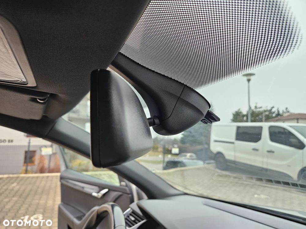 Skoda Octavia 2.0 TSI RS - 36