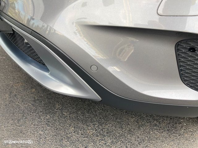 Mercedes-Benz GLA 220 d 4Matic 7G-DCT Urban - 13