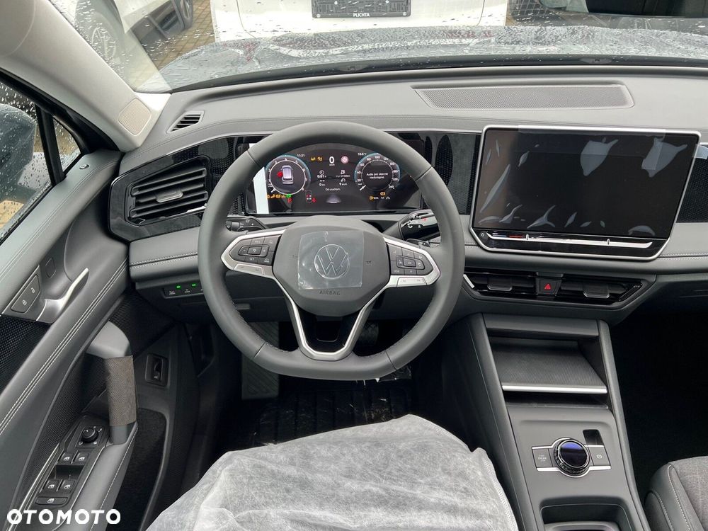 Volkswagen Tiguan - 8