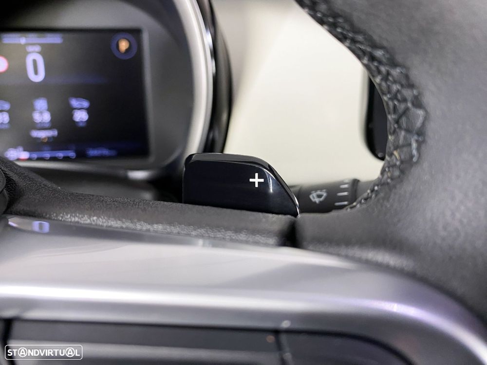 Fiat 600 HYBRID 125 Anos Edition - 12