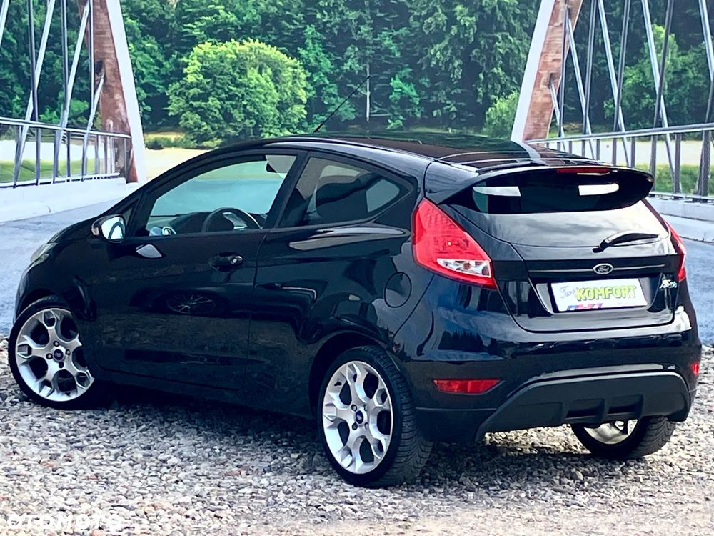Ford Fiesta 1.6 Titanium - 8