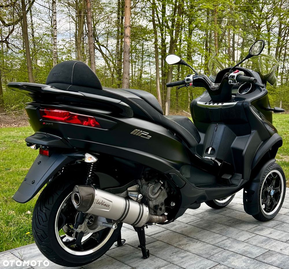 Piaggio MP-3 - 4