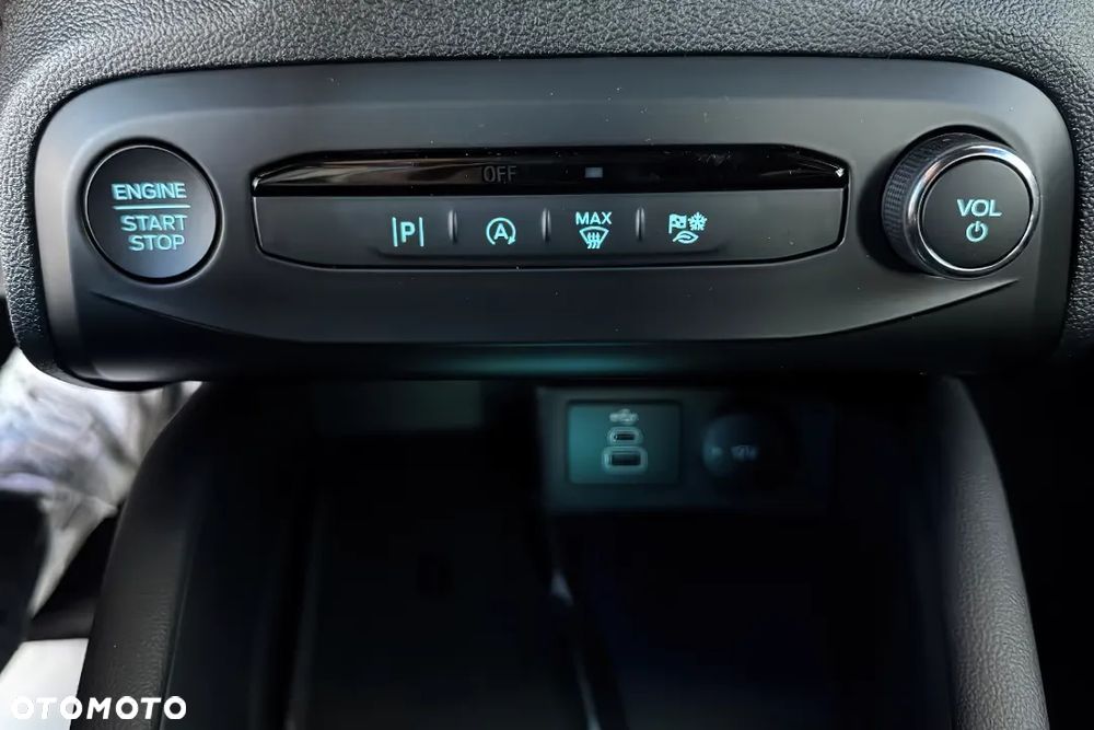 Ford Focus 1.0 EcoBoost mHEV ST-Line X - 18