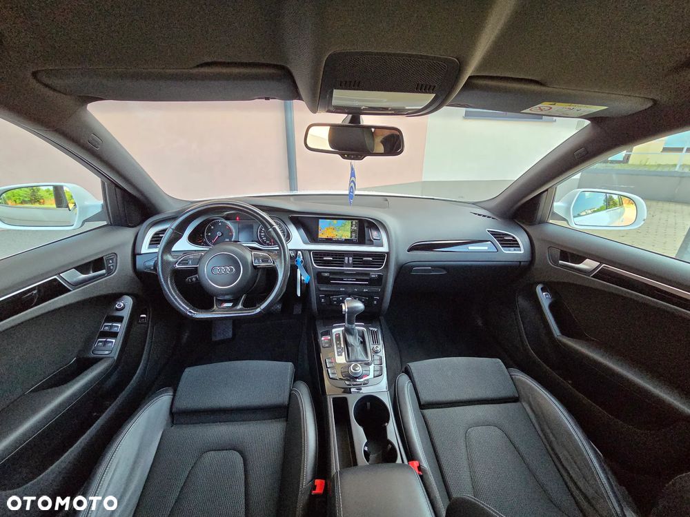 Audi A4 Avant 2.0 TDI Quattro S tronic - 23
