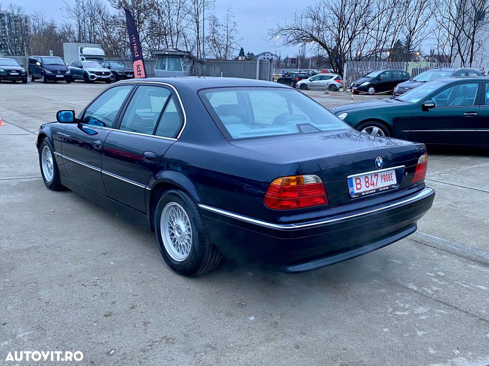 BMW Seria 7 740iA - 8