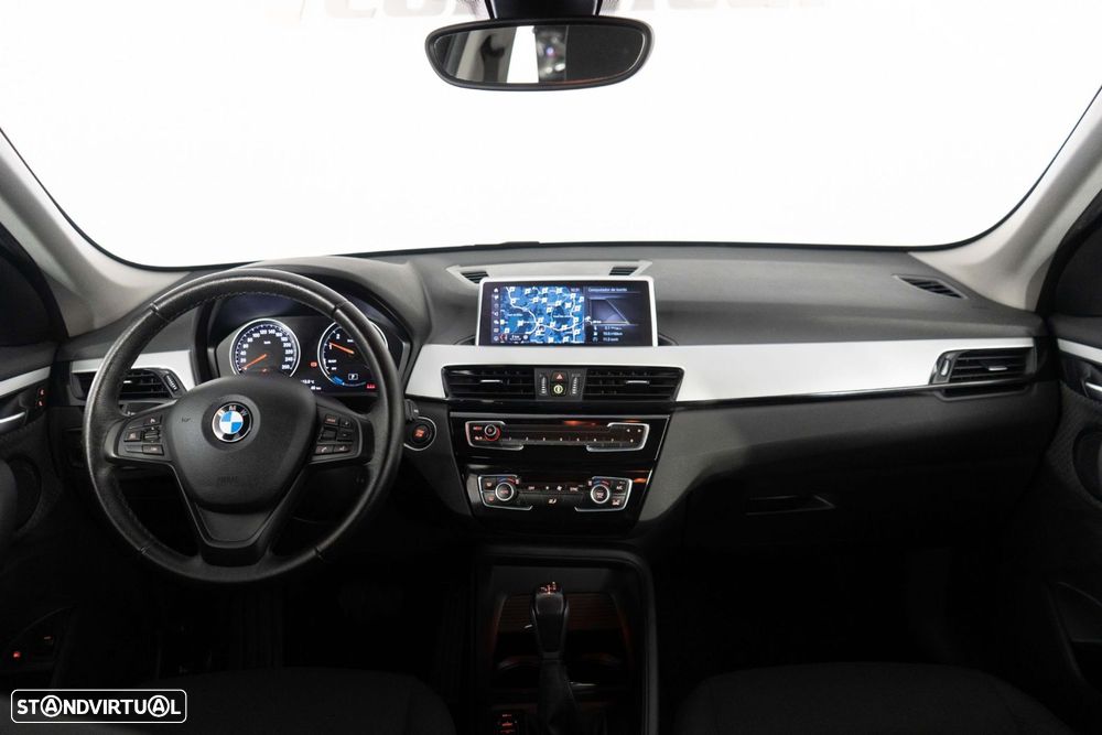 BMW X1 25 e xDrive Corporate Edition - 23