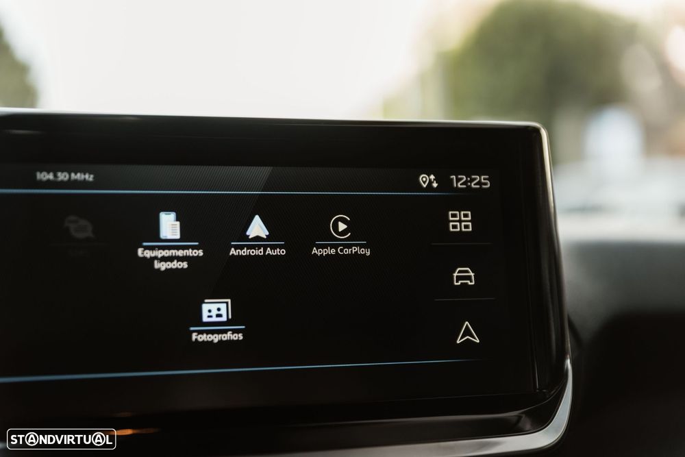 Peugeot 2008 1.2 Hybrid Style e-DCS6 - 28