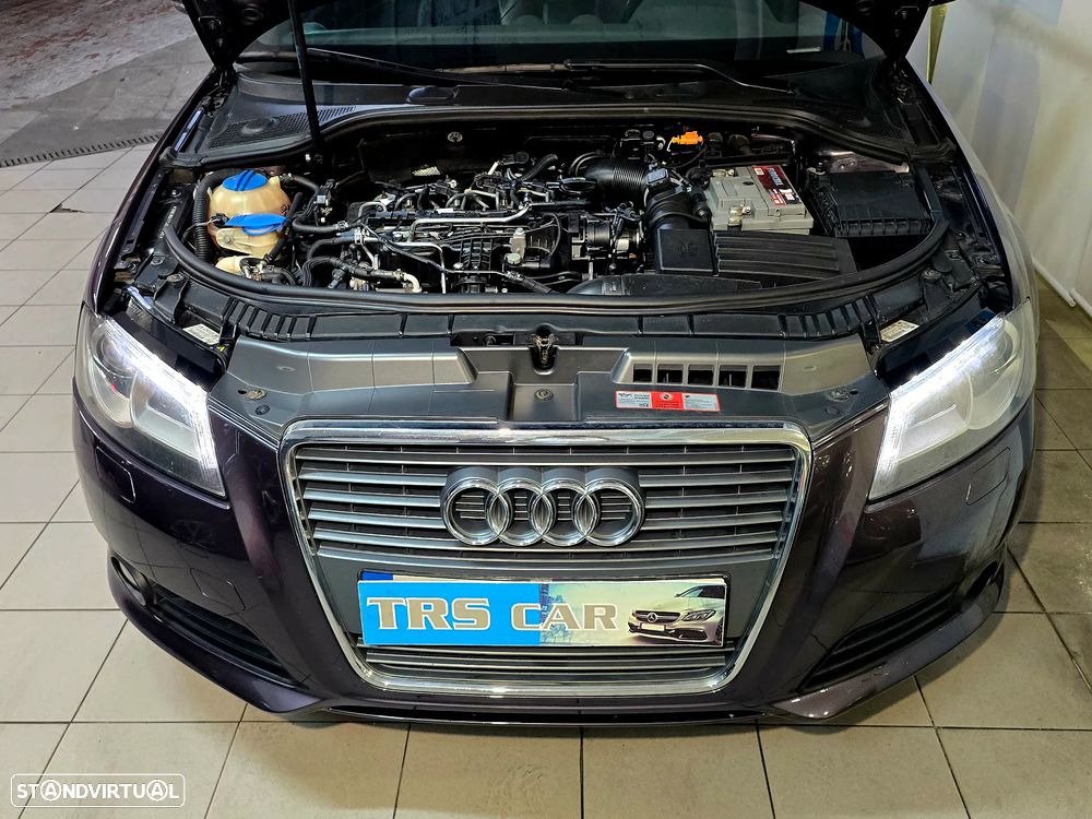 Audi A3 Cabrio 1.6 TDi DPF Attraction - 5